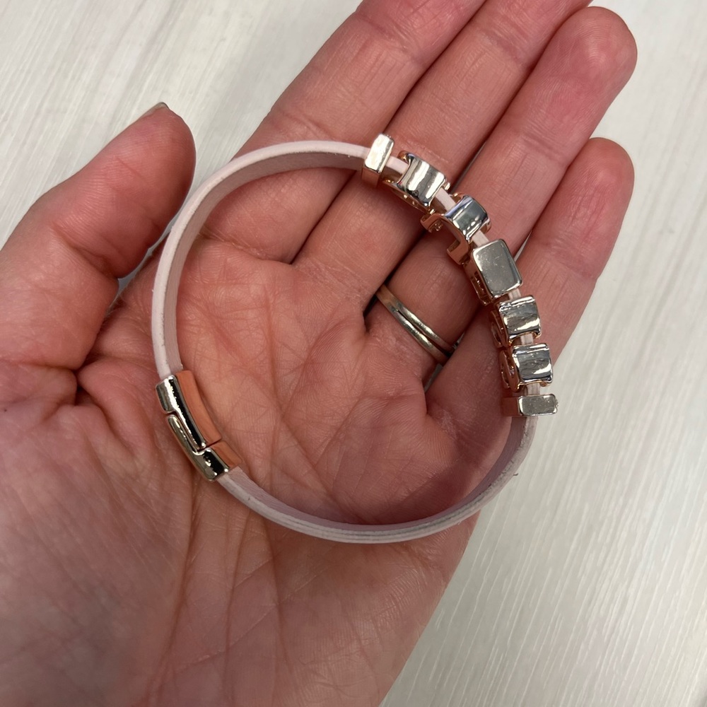 Guess bracelet - Picture 3 of 7